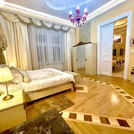 Roza Luxury Apartamento *