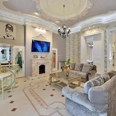 Roza Luxury *