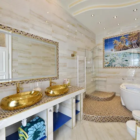 Roza Luxury Apartment *